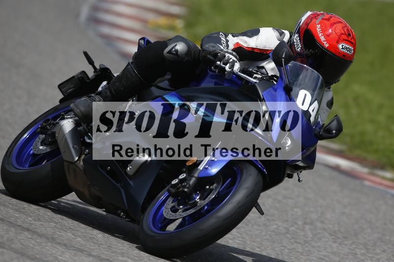 /Archiv-2024/29 12.06.2024 MOTO.CH Track Day ADR/Gruppe gelb/04